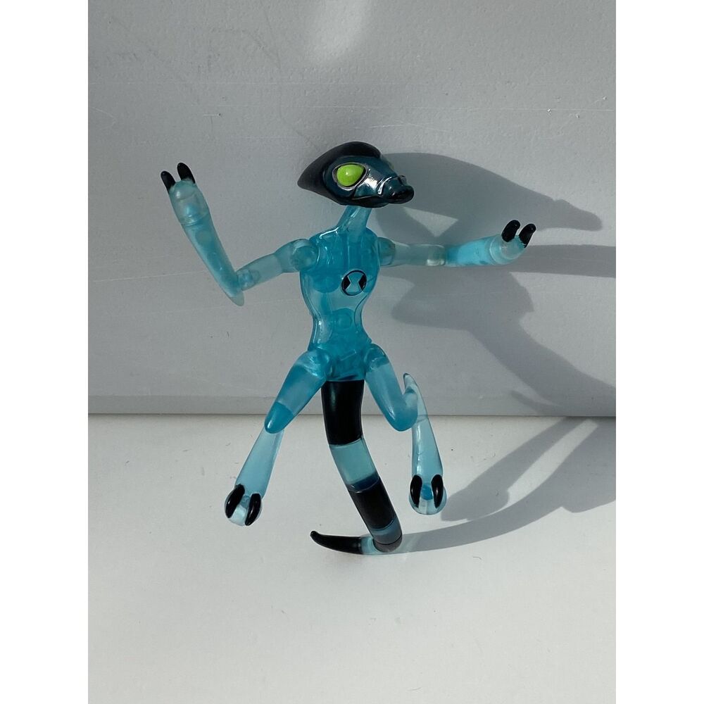 2017 Playmates Ben 10 Alien Worlds XLR8 3.75" Action Figure Loose